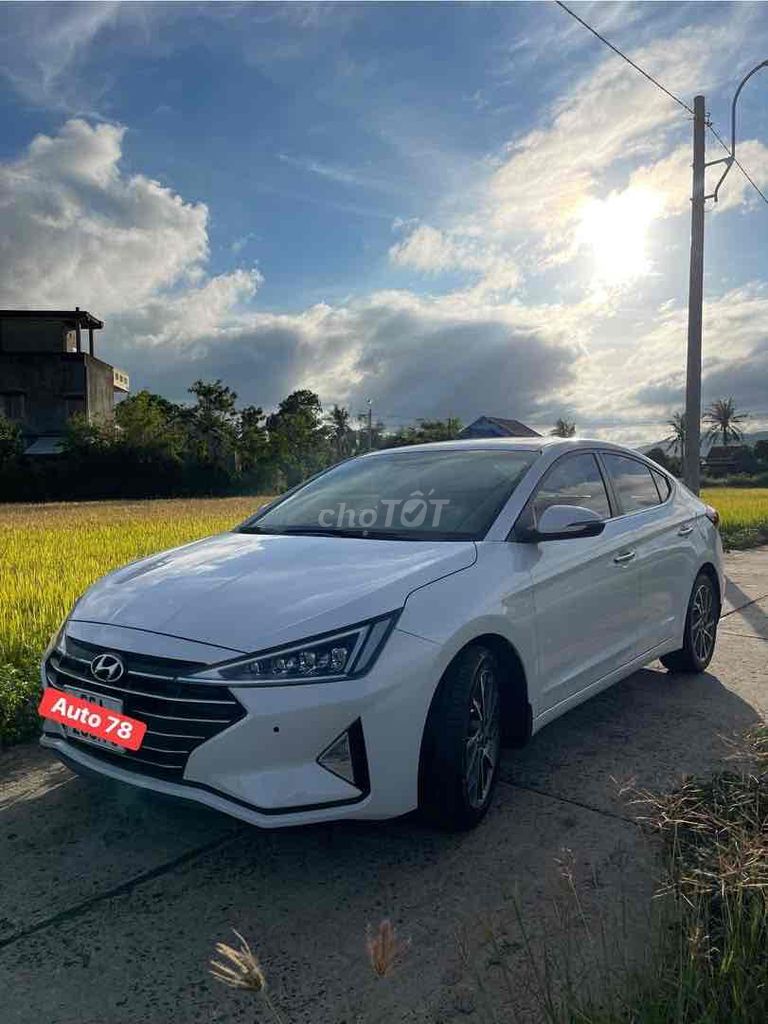 Hyundai Elantra 2020 2.0 AT - 72000 km. Mua bán Ô tô tại Thành phố Tuy Hòa Phú Yên được đăng bởi Công Vũ hình 1