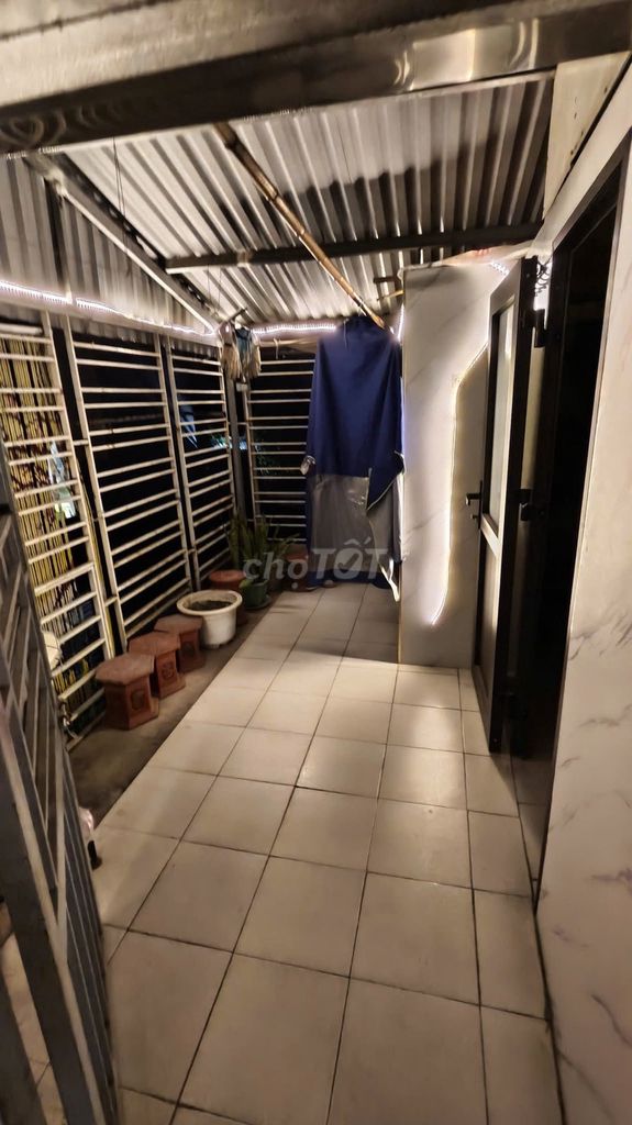 Комната для проживания 2,1 евро/месяц, 230 Динь Конг Тхуонг, Ханой