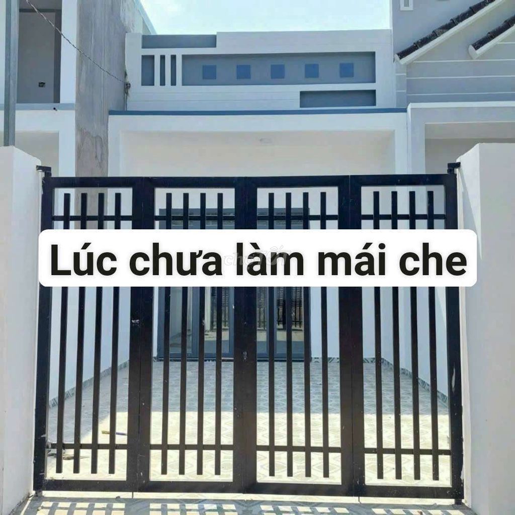 Nhà Trệt Gác Lững Sổ Riêng Cần Bán Gấp. 
Giá chỉ : 1 tỷ 250
DT: 90m2