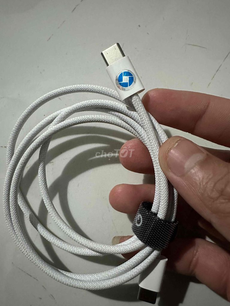 Cáp sạc Apple A2795 Trắng. Mua bán Phụ kiện (Màn hình, Chuột...) tại Thành phố Trà Vinh Trà Vinh được đăng bởi anh kiệt hình 1