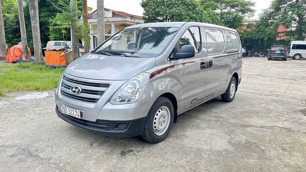 Hyundai Starex 2016 photo 2