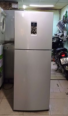 Tủ lạnh Electrolux 225 lít bảo hành 3 tháng