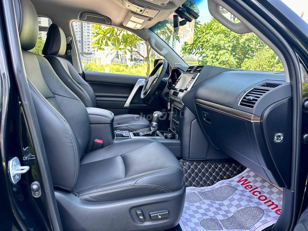 Prado VX sx 2020 màu đen siêu đẹp. Mua bán Ô tô tại Quận Cầu Giấy Hà Nội được đăng bởi Cao Quý hình 8