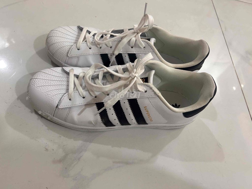 Giày thể thao Adidas Superstar Trắng Mũi Sò. Mua bán Giày dép tại Quận 11 Tp Hồ Chí Minh được đăng bởi Lý Gia Hiêu hình 1