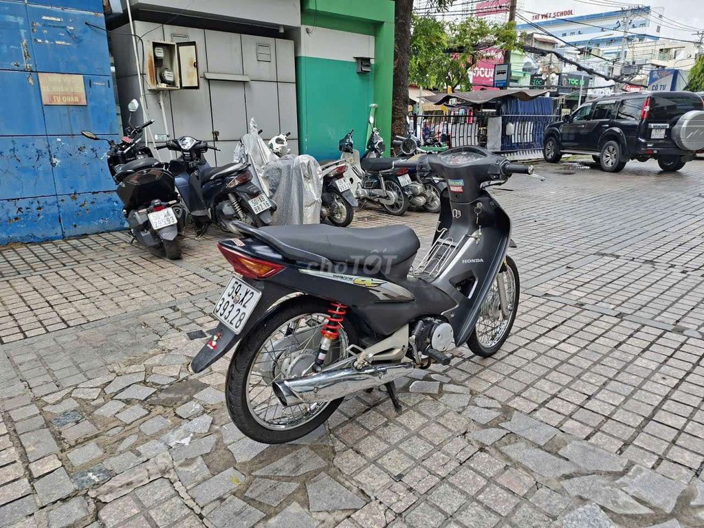 Honda Wave Alpha с номерами Хошимина