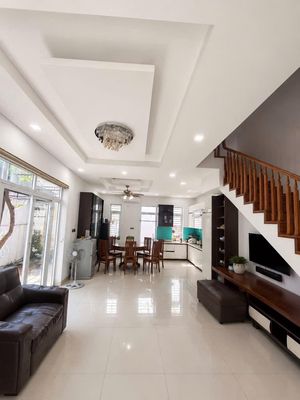 Аренда · 4 комн. · 127 м² · Quận Hải Châu, ул. Đường Ông Ích Khiêm