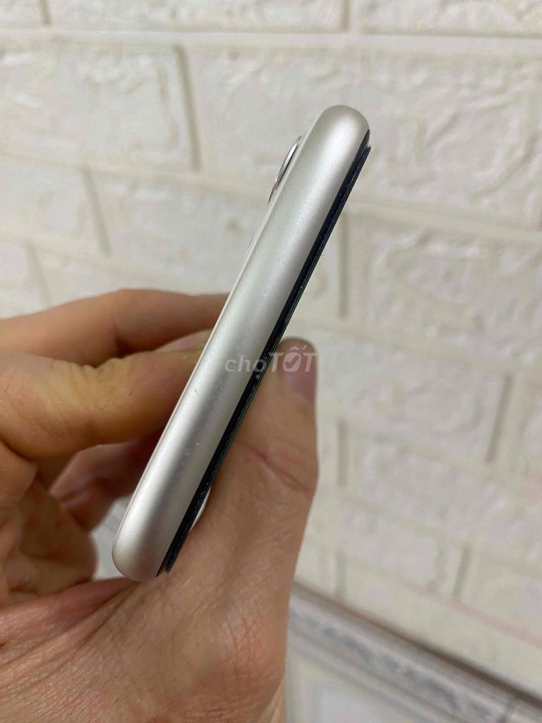 bán lại iPhone 11 64gb trắng bản VN/A zin keng. Mua bán Điện thoại tại Huyện An Lão Hải Phòng được đăng bởi anh tuan hình 1