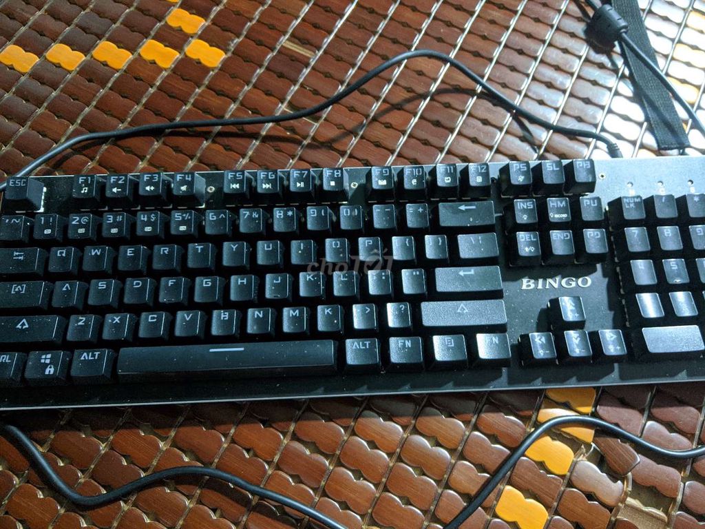 Bàn phím cơ Sumtax Bingo Mặt nhôm. Mua bán Phụ kiện (Màn hình, Chuột...) tại Huyện Thới Bình Cà Mau được đăng bởi trương văn dương  hình 1