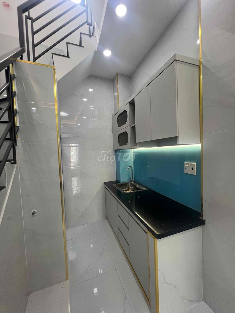 Дом в переулке 152 Ly Thanh Tong, Tan Phu, 3х5м, 2 этажа, 2 спальни