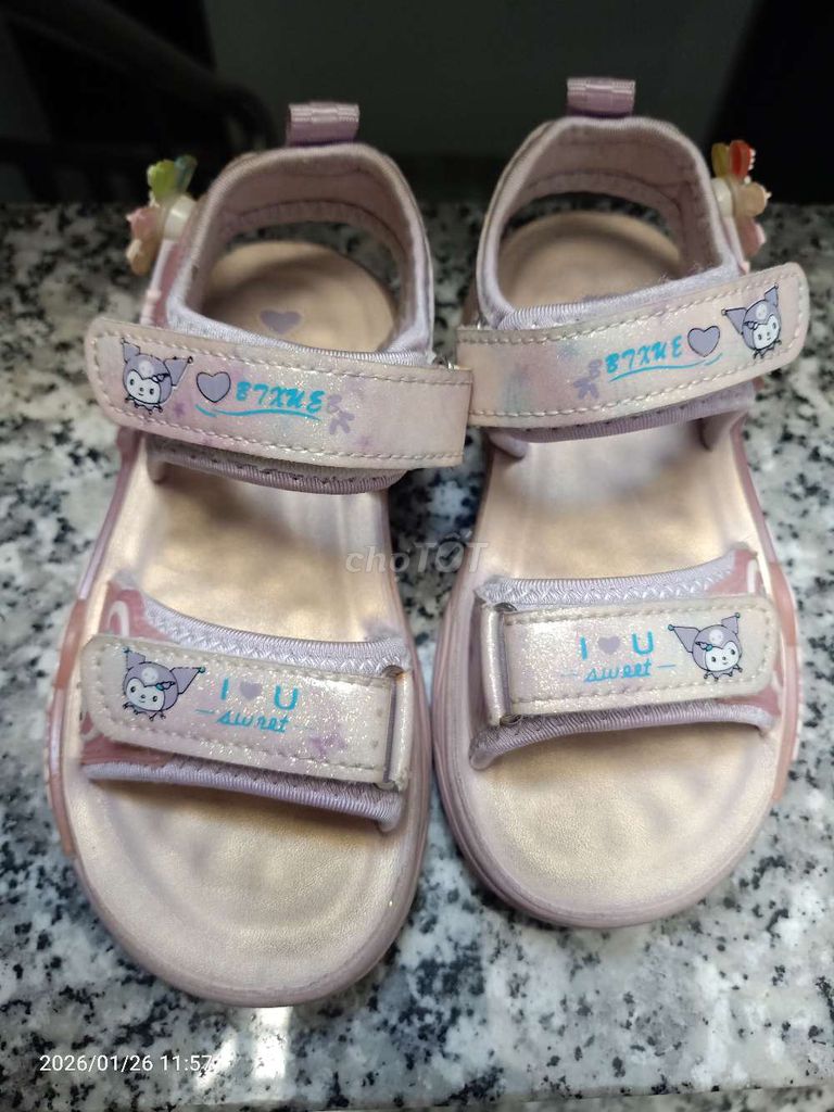 Giày sandal size 29 cho bé. Mua bán Mẹ và bé tại Quận Gò Vấp Tp Hồ Chí Minh được đăng bởi Jolly Lê hình 1
