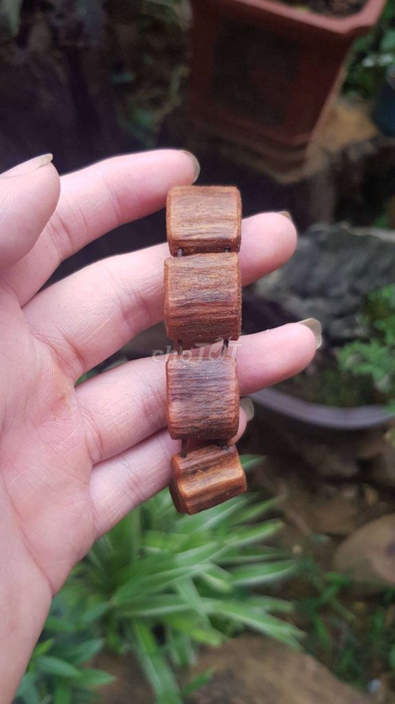 Vòng phong thủy Gỗ hoang đan Nâu To. Mua bán Phụ kiện thời trang khác tại Thành phố Phủ Lý Hà Nam được đăng bởi Nguyễn Minh hình 1
