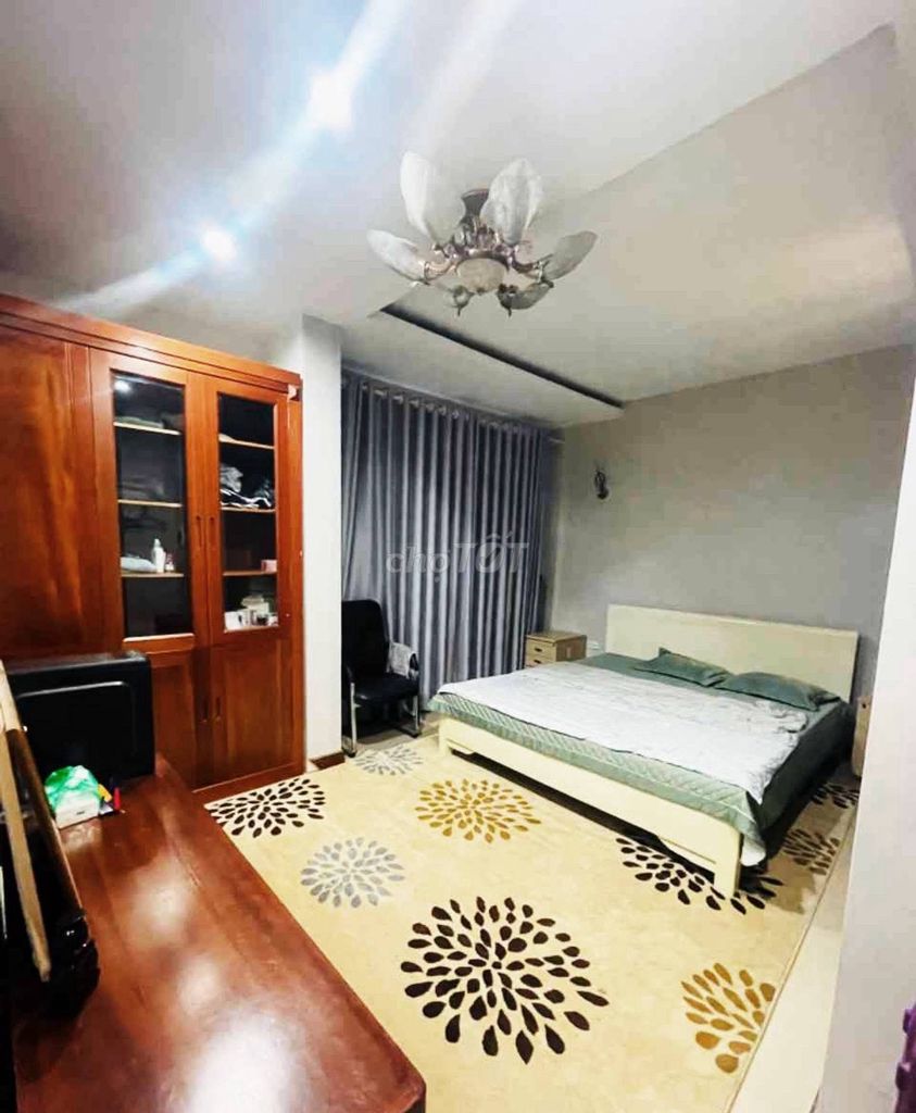 Bán nhà phân lô 7 tầng Trần Quốc Hoàn, Cầu Giấy, 41.5 tỷ