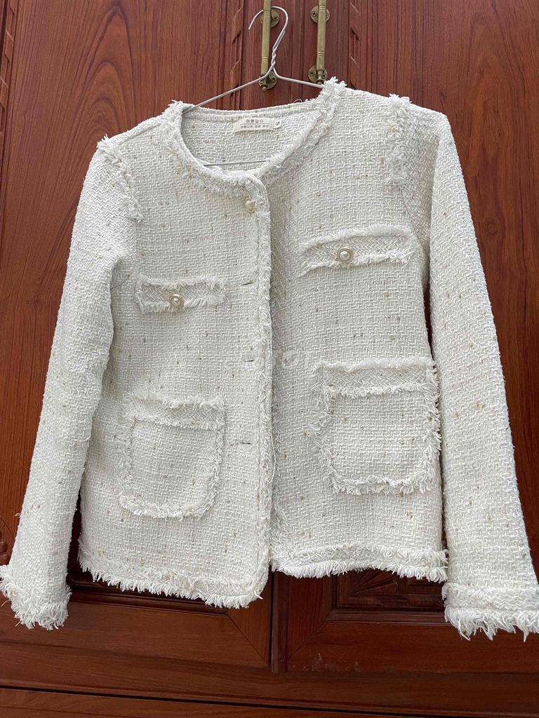 Áo khoác Nữ Dạ tweed Kem size S. Mua bán Quần áo tại Quận Nam Từ Liêm Hà Nội được đăng bởi Phạm Hạnh hình 1