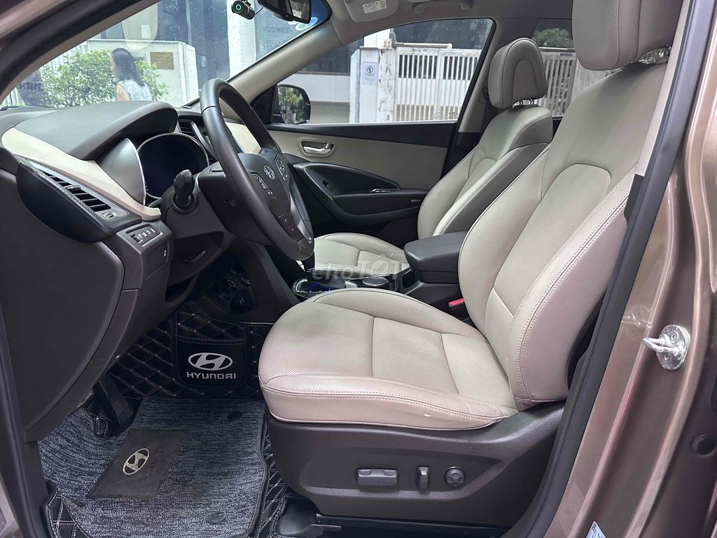 Hyundai Santa Fe 2018 2.4 AT 2WD - 92000 km. Mua bán Ô tô tại Quận Thanh Xuân Hà Nội được đăng bởi VIỆT NGUYÊN AUTO hình 4