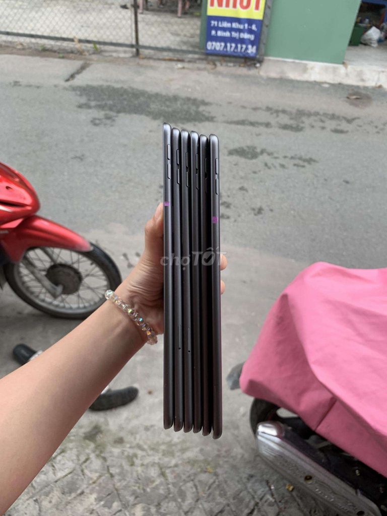 Apple iPad Mini 5. Mua bán Máy tính bảng tại Quận Bình Tân Tp Hồ Chí Minh được đăng bởi Lelepad hình 1
