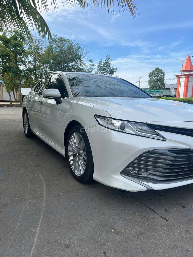 Xe GĐ Đi Kỹ Bán Toyota Camry 2020 2.5Q - 15000 km