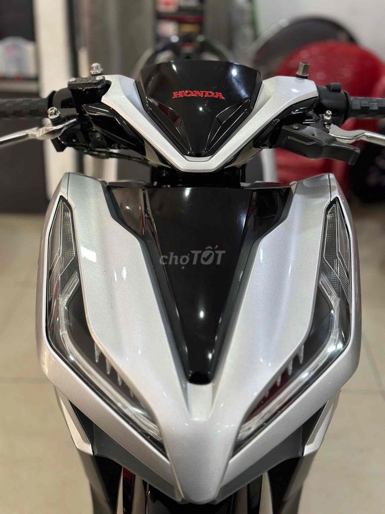 Honda Vario 125 2018 Lên Full 150 Bạc. Mua bán Xe máy tại Quận 6 Tp Hồ Chí Minh được đăng bởi Cửa Hàng Xe Máy Hoà Bùi hình 2