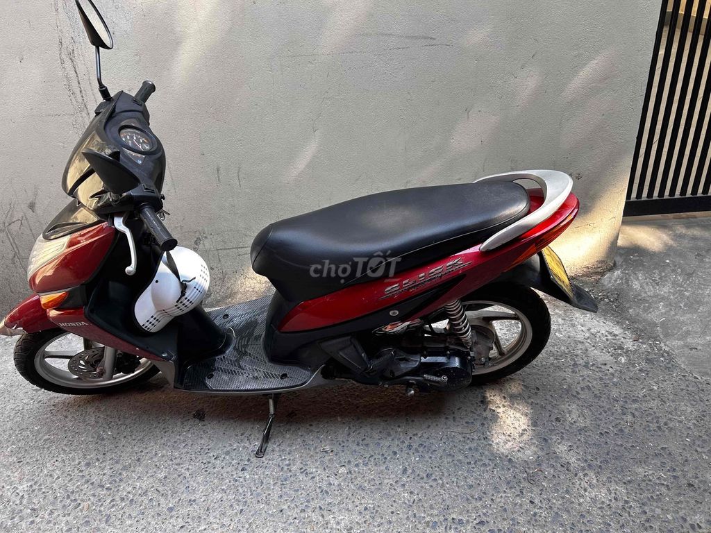 xe click  giấy tờ đầy đủ. Mua bán Xe máy tại Quận Cầu Giấy Hà Nội được đăng bởi chương hình 3