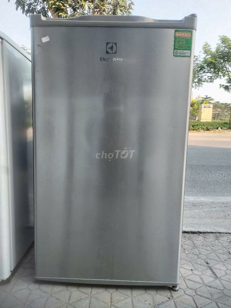 Tủ lạnh Electrolux 90 lít nguyên rin