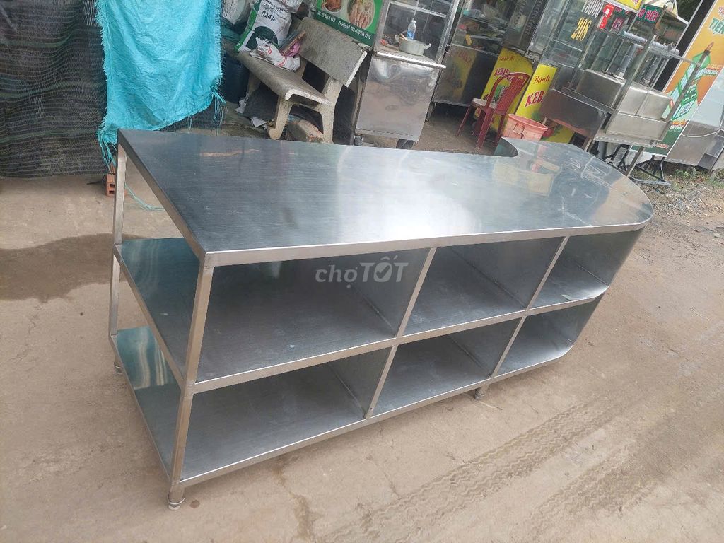 BÀN THỚT CHẶT INOX 304 dài 2,4 m MỚI 95% GIÁ 6,5 T