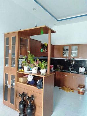 Tủ bếp nhựa Plus hãng Chinhuei màu nâu giả gỗ