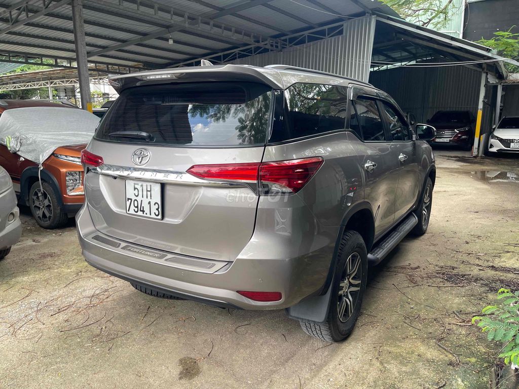 Toyota Fortuner 2.4AT 2020. Mua bán Ô tô tại Quận Tân Phú Tp Hồ Chí Minh được đăng bởi Lê Tấn Dũ hình 10