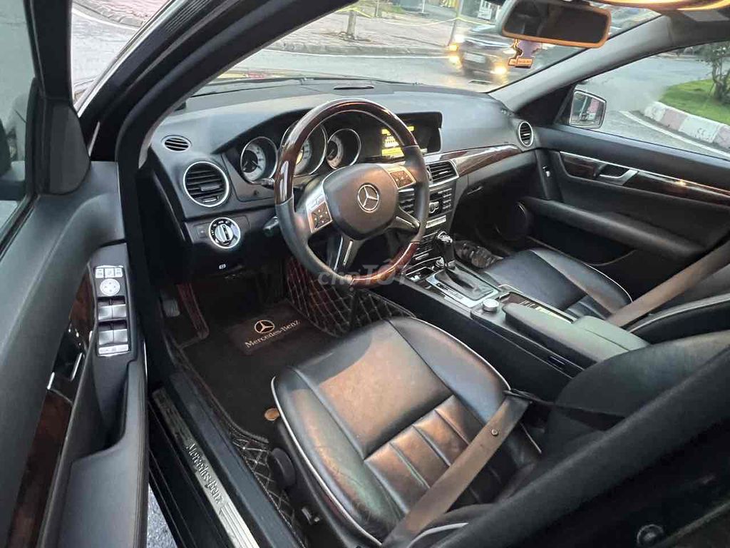 Mercedes Benz C Class 2011 C250. Mua bán Ô tô tại Quận Nam Từ Liêm Hà Nội được đăng bởi Chú Thắng  hình 9
