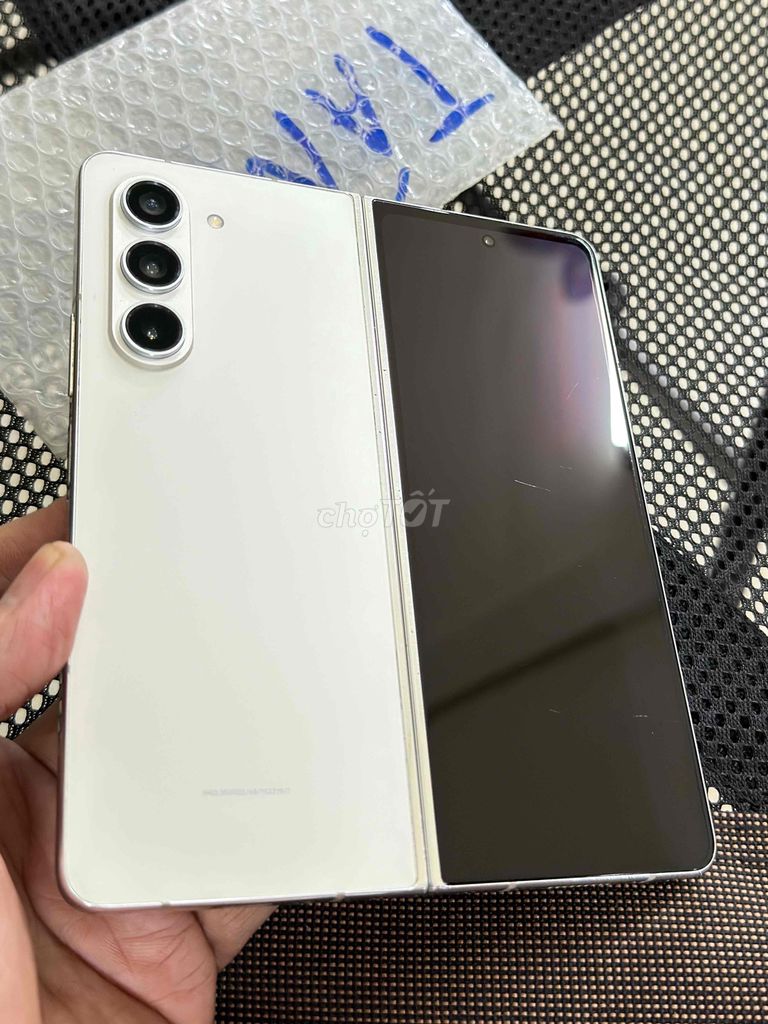 Samsung Galaxy Z Fold5 VN Trắng. Mua bán Điện thoại tại Quận 5 Tp Hồ Chí Minh được đăng bởi Gia Bảo hình 1