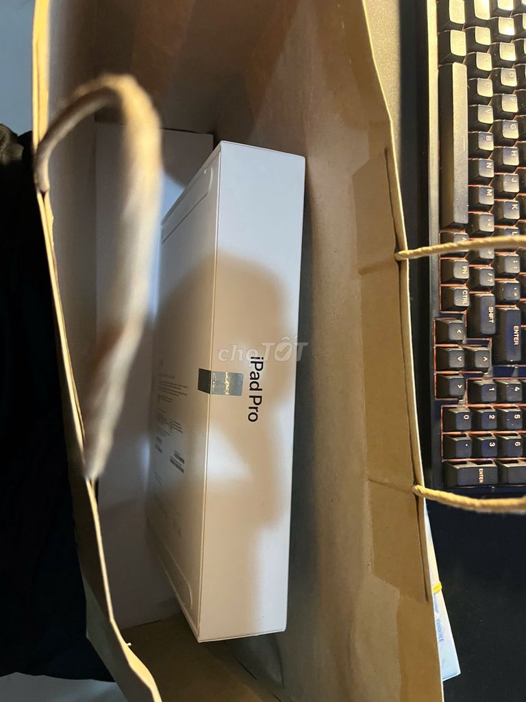 Apple iPad Pro 11-inch 256GB. Mua bán Máy tính bảng tại Quận Hai Bà Trưng Hà Nội được đăng bởi Dat Pham hình 1