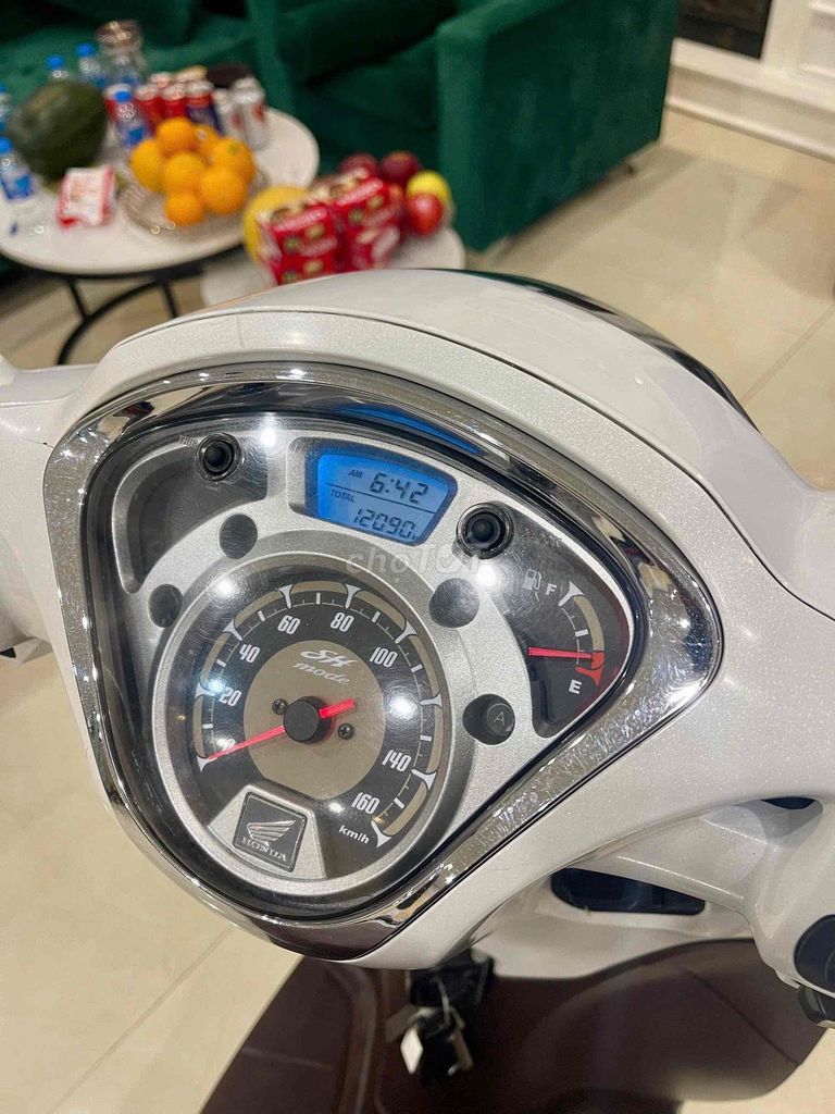 XE MÁY 68 - Honda Sh Mode 2017 Trắng Smartkey. Mua bán Xe máy tại Quận Tây Hồ Hà Nội được đăng bởi Đức Anh hình 7