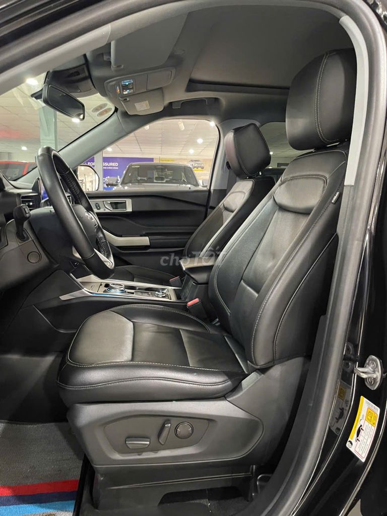 Ford Explorer 2021 - 59700 km. Mua bán Ô tô tại Quận 3 Tp Hồ Chí Minh được đăng bởi Lương Hoàng Long hình 8