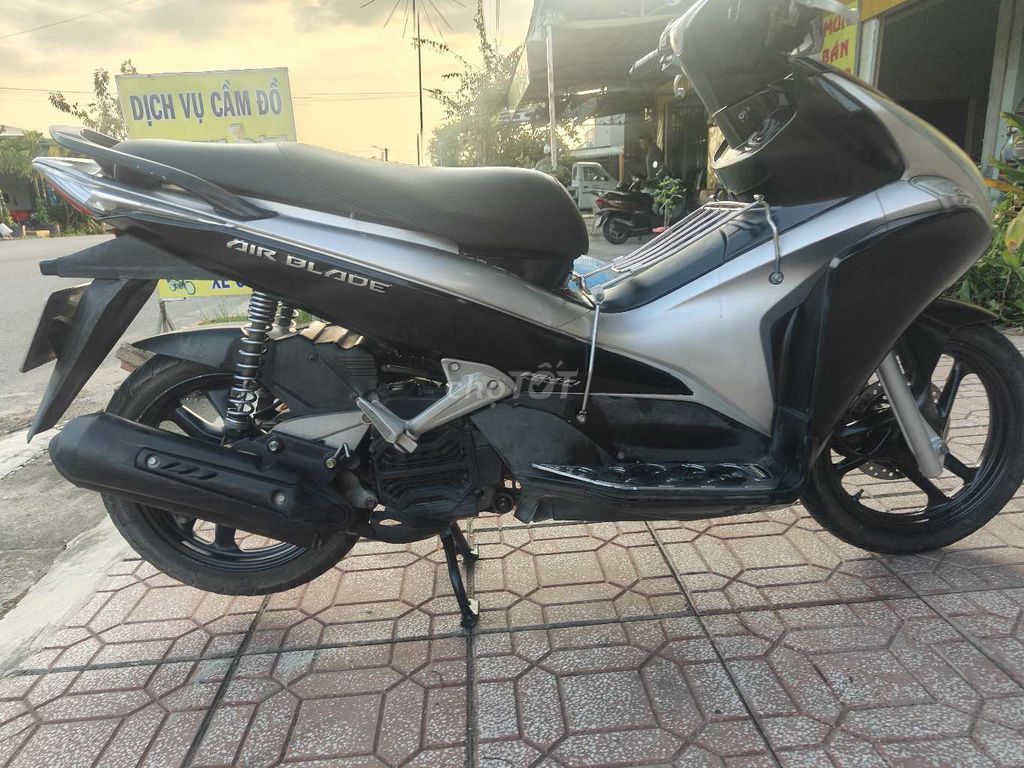 HONDA AIRBLADE FI XE SẠCH MÁY ZIN ÊM. Mua bán Xe máy tại Huyện Bình Tân Vĩnh Long được đăng bởi MƯỜI   BÌNH TÂN VL hình 5