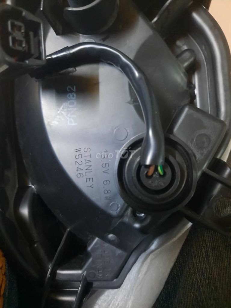 Đèn định vị Honda SH 350i Đen. Mua bán Phụ tùng xe tại Quận Tân Phú Tp Hồ Chí Minh được đăng bởi HUY TRẦN hình 4