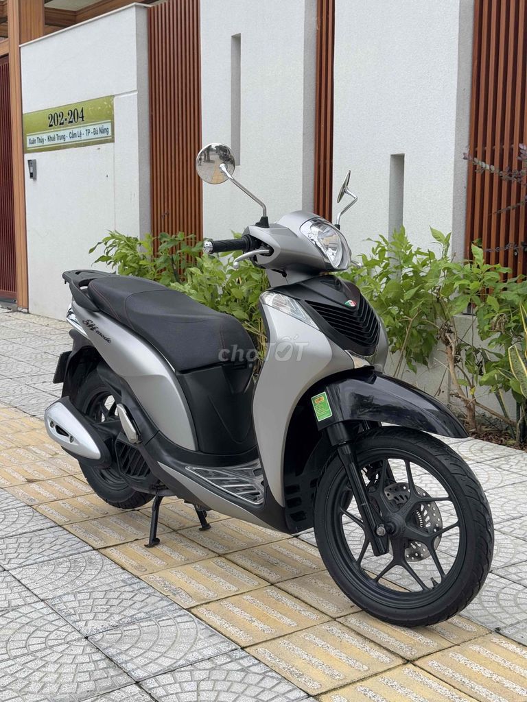 Hon Da Sh mode dk 2020 phanh abs . chính chủ. Mua bán Xe máy tại Quận Cẩm Lệ Đà Nẵng được đăng bởi 153 Đường 2 tháng 9 Hoà cường Tp Đà Nẵng  hình 1