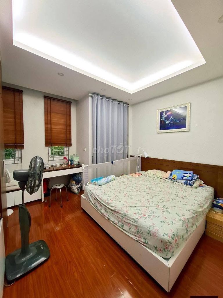 Дом в коттеджном поселке 46м², Ха Донг, гараж, полная меблировка