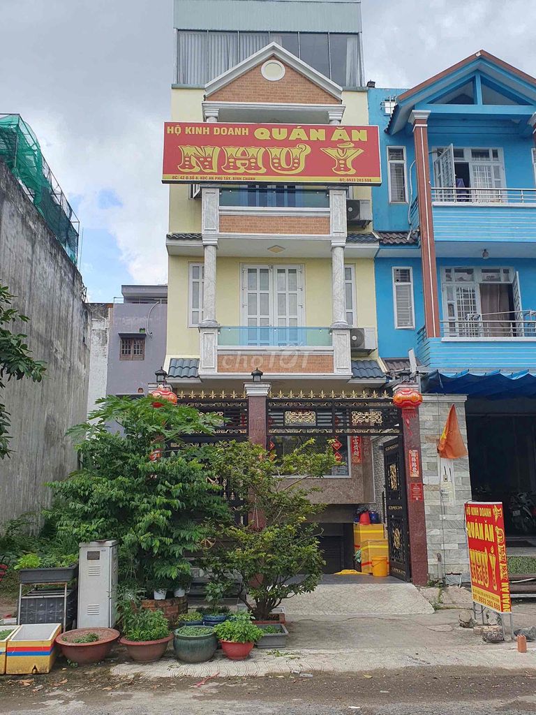 tuyển phục vụ và giúp việc nhà. Việc làm tại Huyện Bình Chánh Tp Hồ Chí Minh được đăng bởi karaoke như ý hình 3