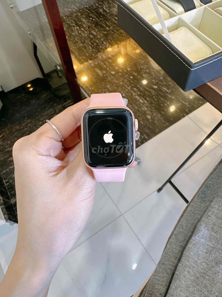 apple watch s5-40mm nhôm hồng pin  tốt máy zin