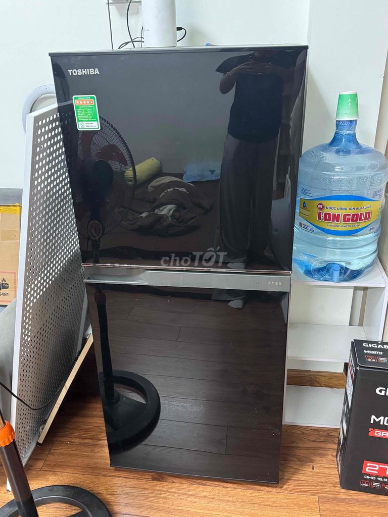 Tủ lạnh Toshiba 180 lít ngăn đá trên. Mua bán Tủ lạnh tại Quận Tân Bình Tp Hồ Chí Minh được đăng bởi Trần Quốc Hoành  hình 1