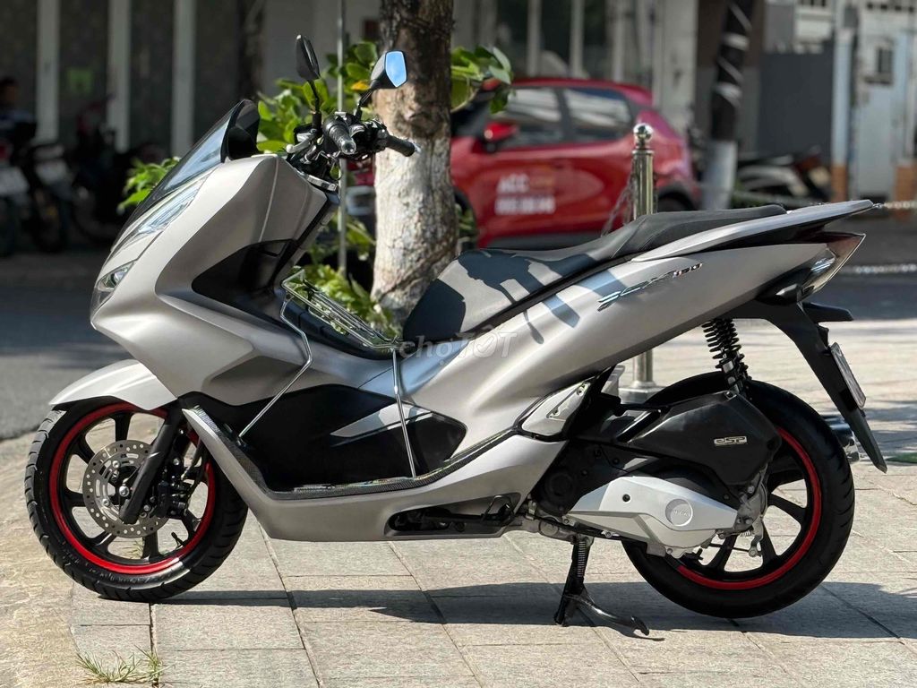 Хонда PCX 150 2019 Серая 16000 км