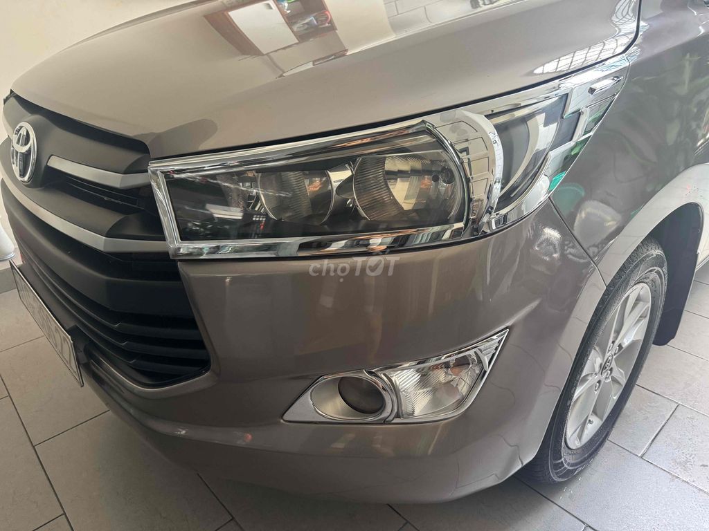 Toyota Innova 2017 Số sàn Nệm da 7 chỗ