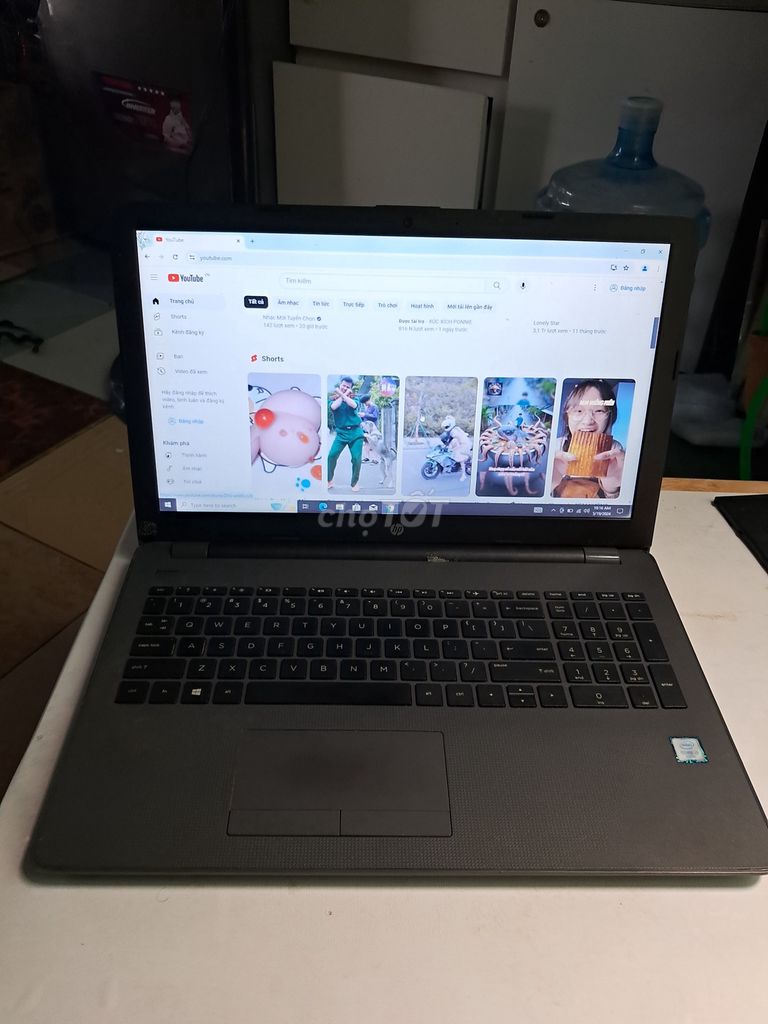 laptop HP màn hình lớn cấu hình cao 8gb chạy ssd