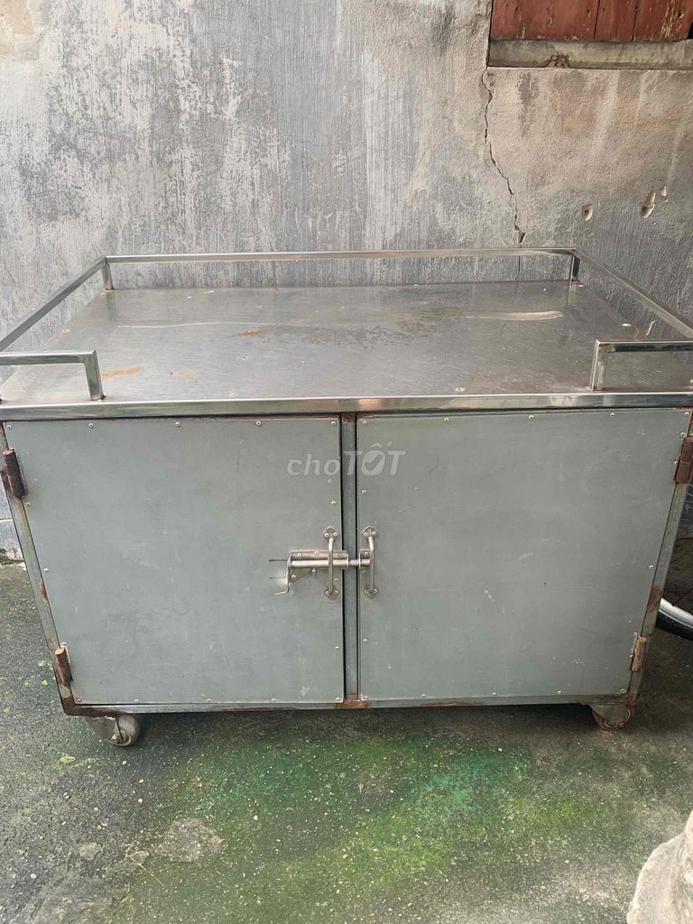 Tủ bán hàng Kim loại Xám có bánh xe. Mua bán Đồ dùng văn phòng tại Thành phố Hải Dương Hải Dương được đăng bởi Mô hình chính hãng giá rẻ hình 1