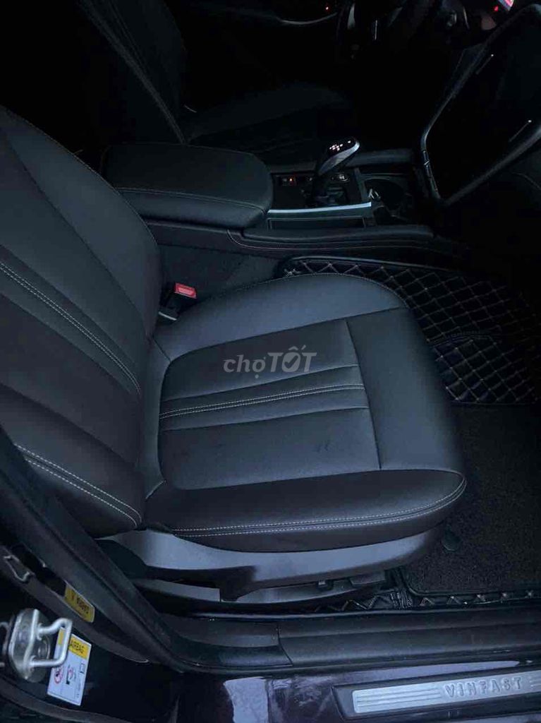 VinFast Lux A2.0 2019 - 52000 km. Mua bán Ô tô tại Thị xã Hoài Nhơn Bình Định được đăng bởi Lộc Phát hình 6