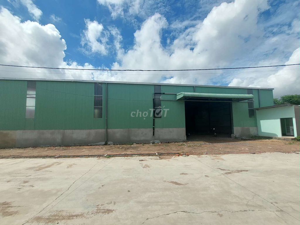 Cho thuê kho xưởng 1500m2.Pccc vách tường.Gần đường võ nguyên giáp