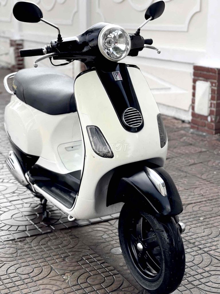 -Vespa Lx 125 Máy Zin Êm Mạnh Xe Sạch Đẹp. Mua bán Xe máy tại Huyện Phong Điền Cần Thơ được đăng bởi Danh Hà hình 2