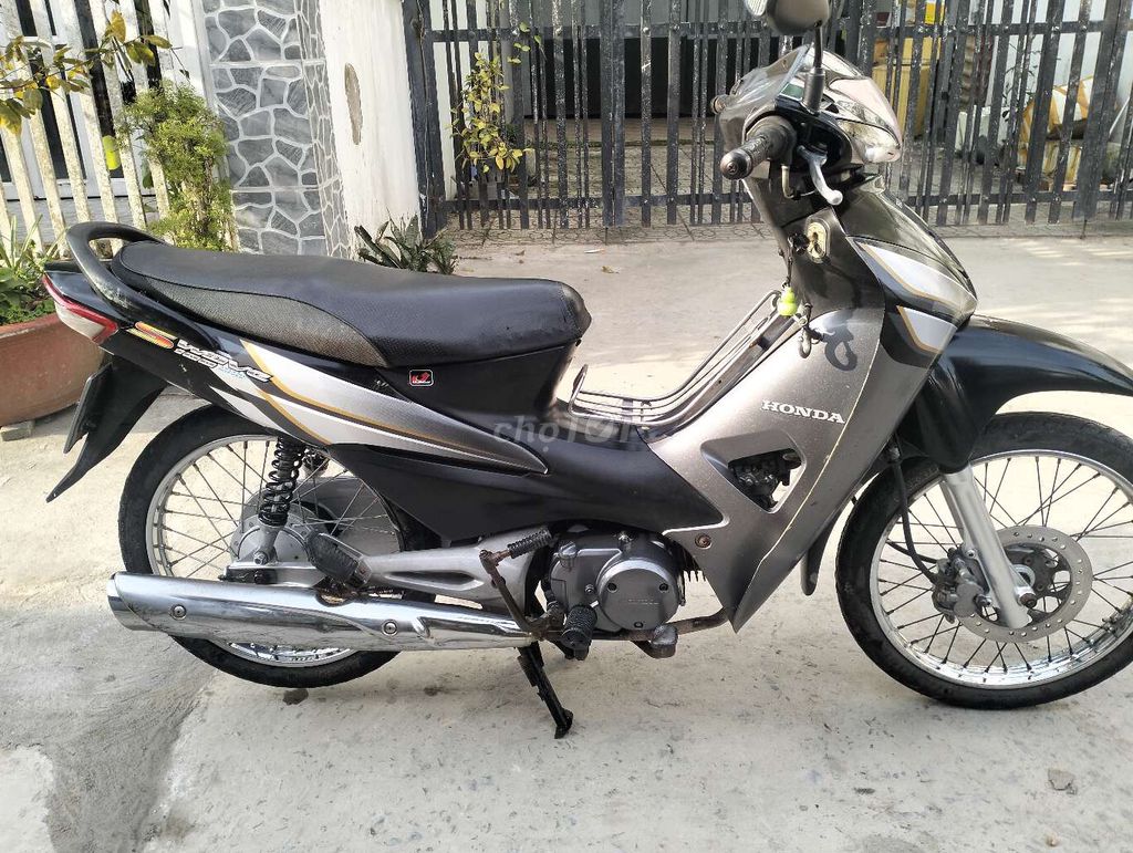 Honda Wave Đen Bạc 25601 km. Mua bán Xe máy tại Quận Bình Thuỷ Cần Thơ được đăng bởi nhật Cường  hình 3