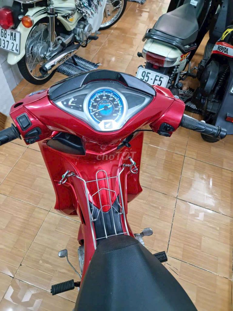 Honda Future 125 Fi Đỏ. Mua bán Xe máy tại Quận Ninh Kiều Cần Thơ được đăng bởi CHXM Trung Trưc  hình 2