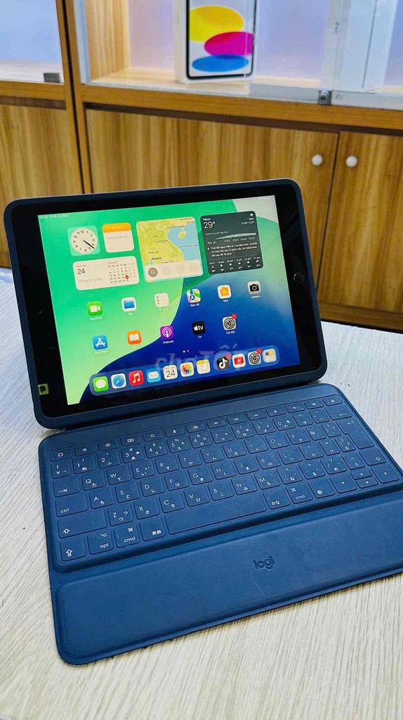 Ipad gen 7 32gb Wifi và 4G tặng kèm bán phím. Mua bán Máy tính bảng tại Thành phố Biên Hòa Đồng Nai được đăng bởi Long Phụ Kiện hình 1