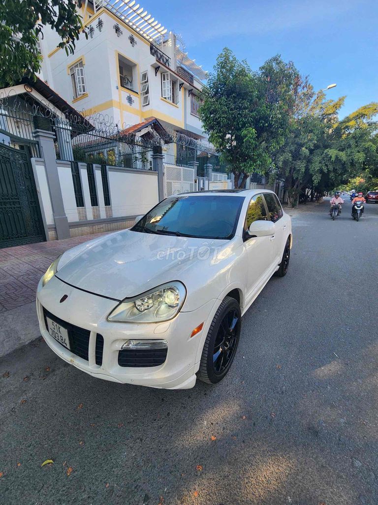 Porsche Cayenne 2008 4.8 v số 142000 giá rẻ nhất. Mua bán Ô tô tại Quận 8 Tp Hồ Chí Minh được đăng bởi do cong hình 2