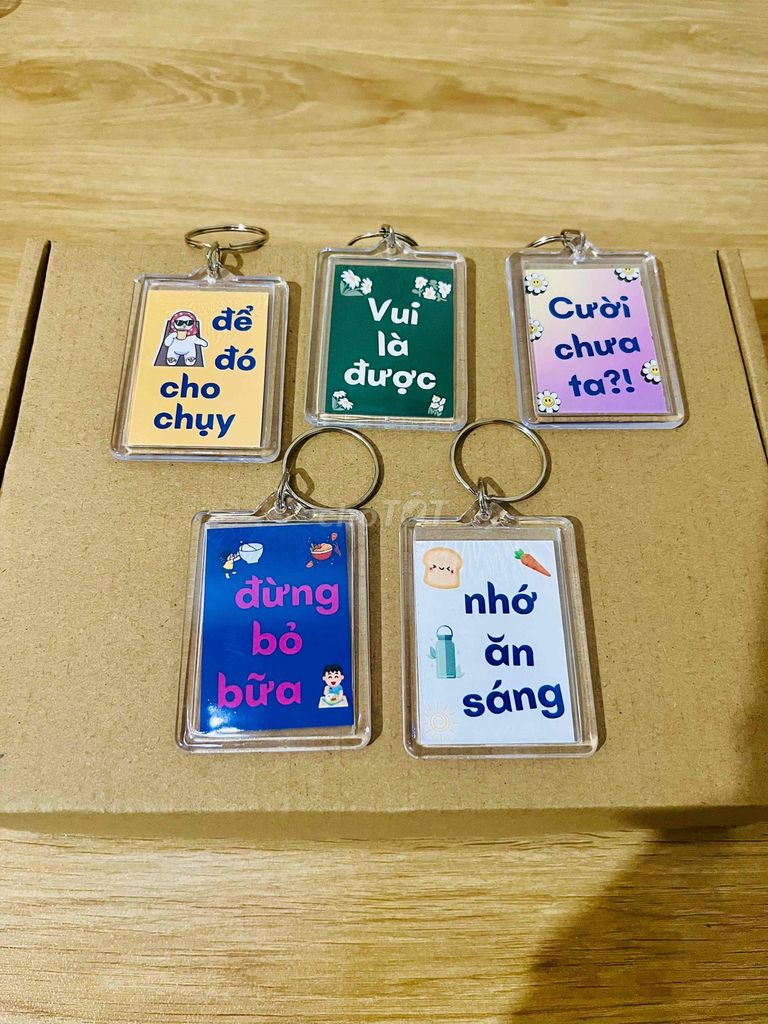 Sỉ móc khóa mica như hình